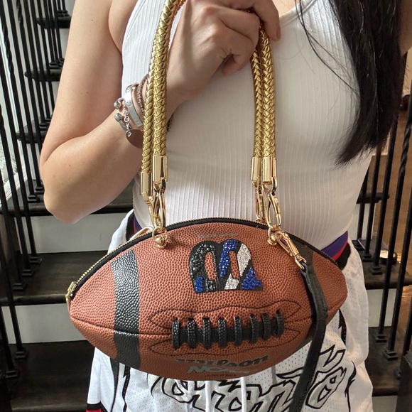 WILSON Custom Football Purse - Picture 1 of 12